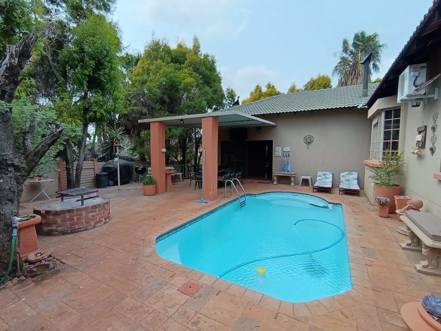 3 Bedroom Property for Sale in Safari Gardens North West
